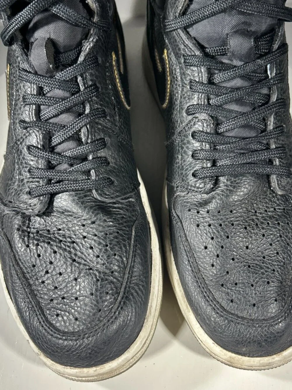 Nike Air Jordan 1 City Of Flight Mens Shoes Size 10 Black Gold Sneakers Retro OG